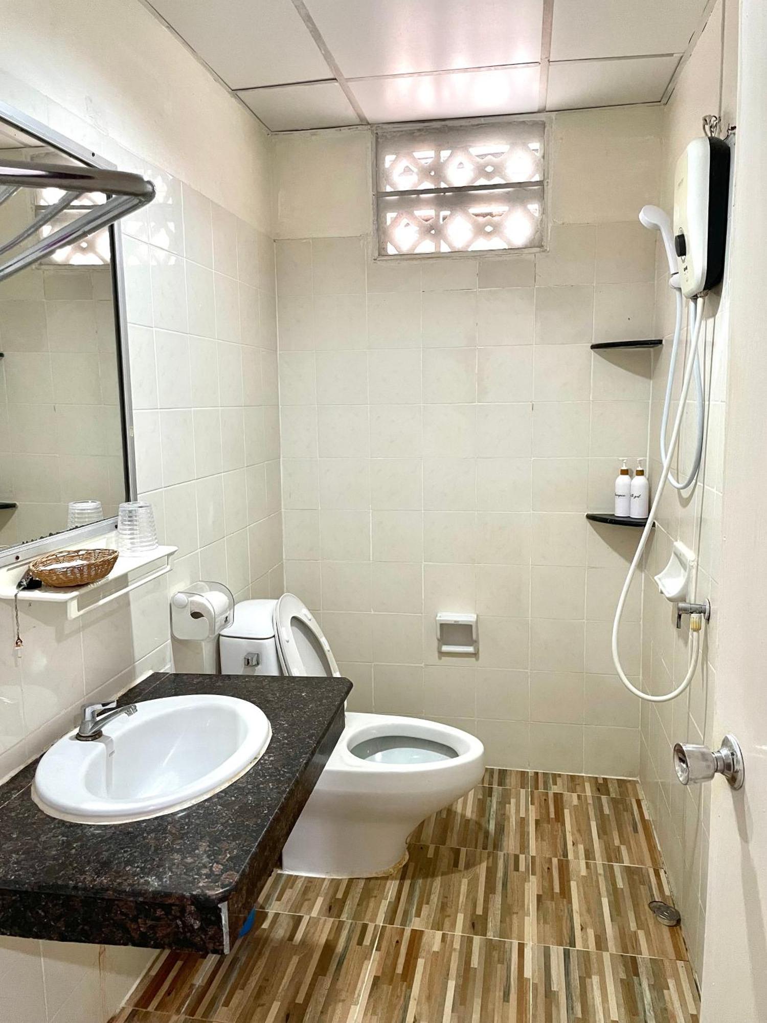Jj Karon Beach Hotel Dış mekan fotoğraf